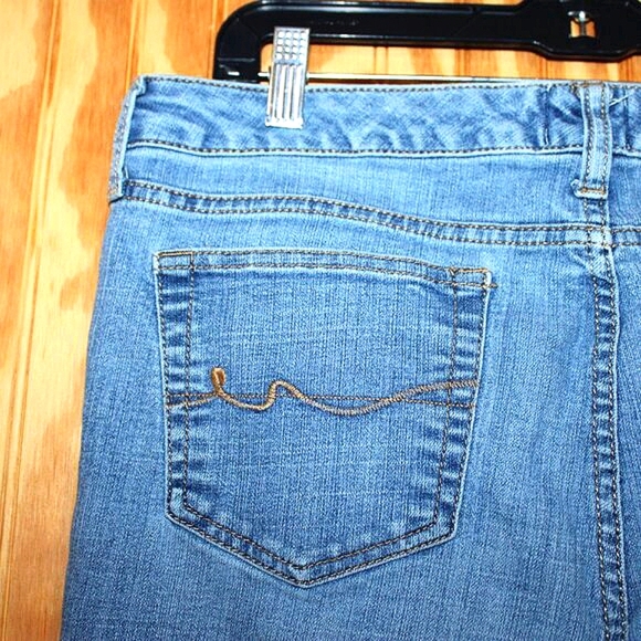St. John's Bay Straight Leg Jeans - Size 14S - Picture 9 of 11